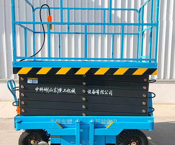 清涧自行走升降机